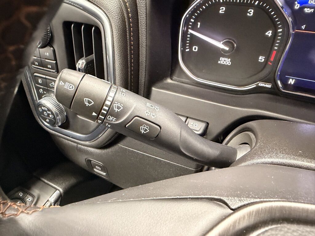 2023 GMC Sierra 2500HD 4x4 Crew Cab AT4 Minocqua WI 2023 GMC Sierra 2500HD 4x4 Crew Cab AT4 Minocqua WI