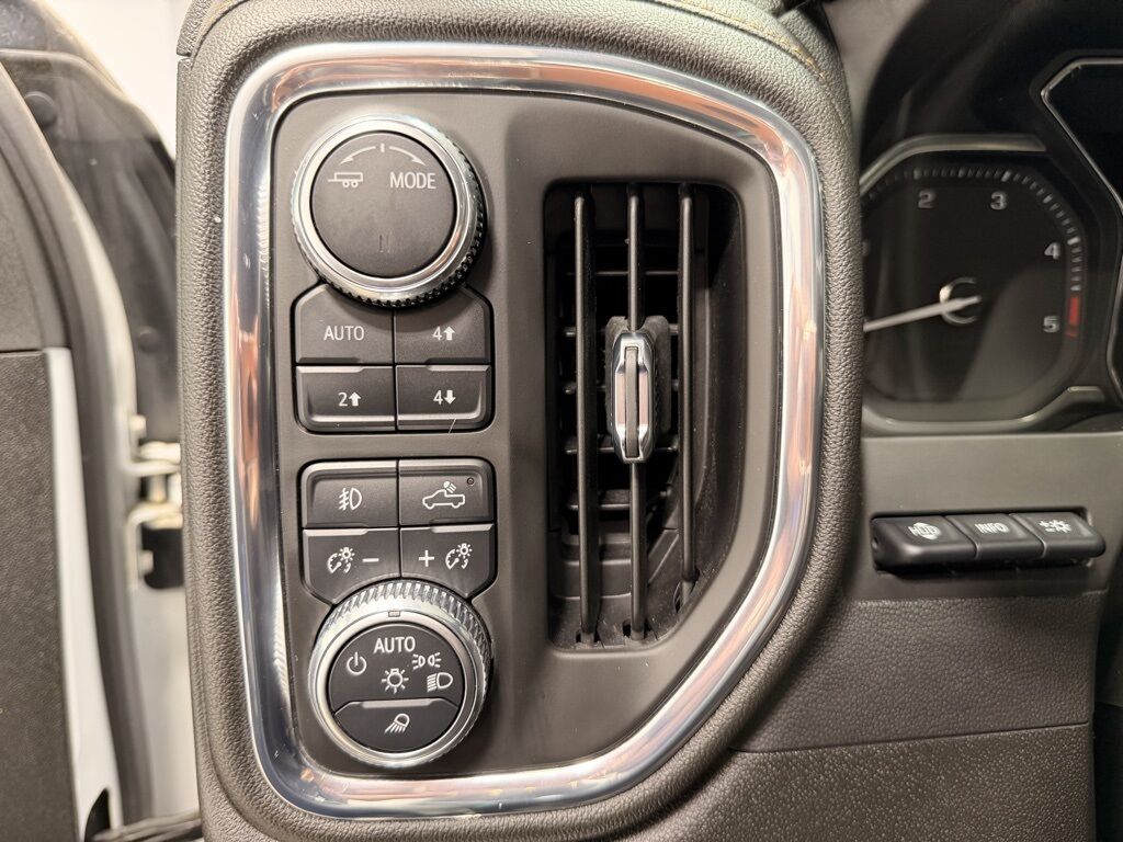 2023 GMC Sierra 2500HD 4x4 Crew Cab AT4 Minocqua WI 2023 GMC Sierra 2500HD 4x4 Crew Cab AT4 Minocqua WI