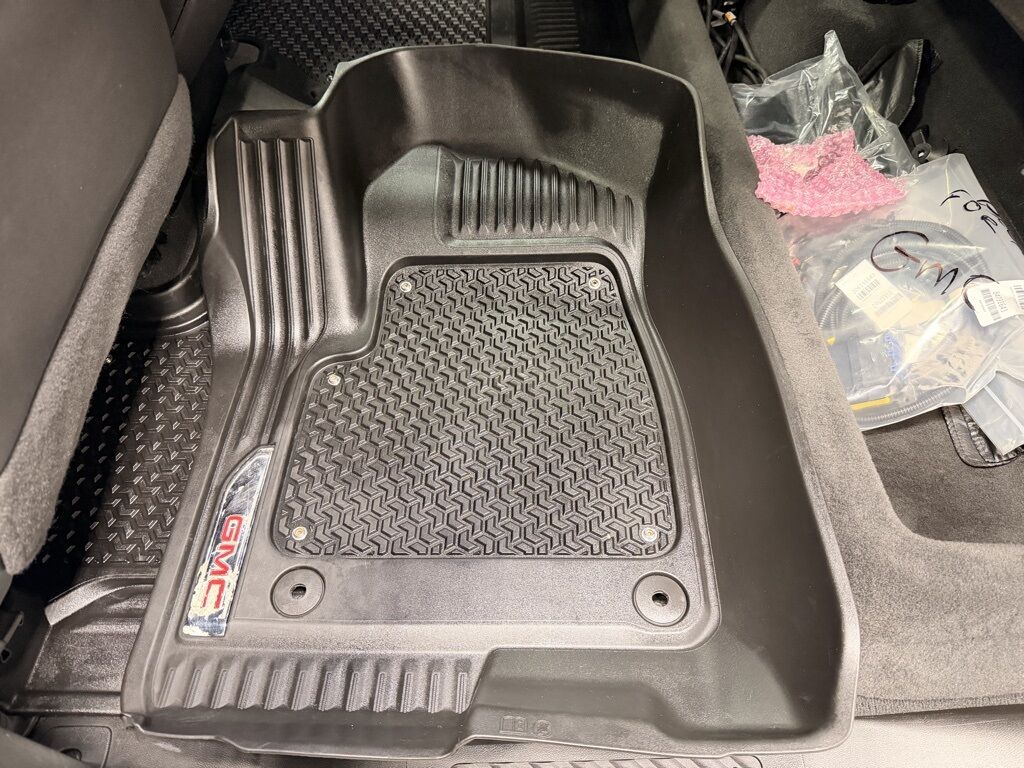 2023 GMC Sierra 2500HD 4x4 Crew Cab AT4 Minocqua WI 2023 GMC Sierra 2500HD 4x4 Crew Cab AT4 Minocqua WI