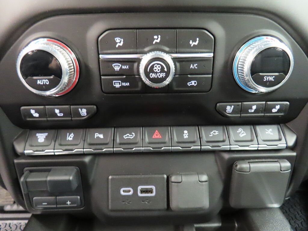 2023 GMC Sierra 2500HD 4x4 Crew Cab Denali Fond du Lac WI 2023 GMC Sierra 2500HD 4x4 Crew Cab Denali Fond du Lac WI