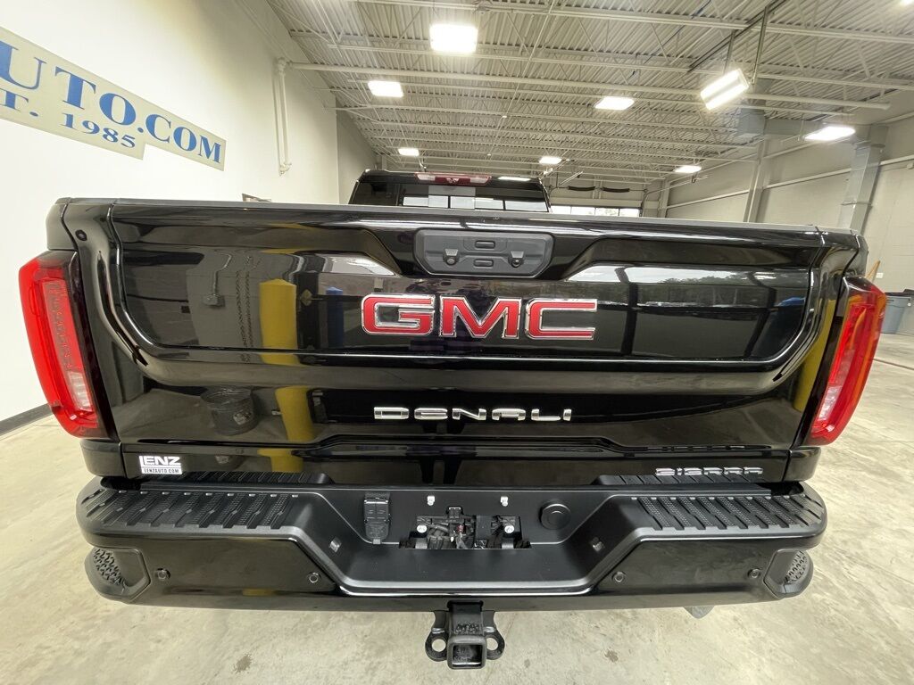 2023 GMC Sierra 2500HD 4x4 Crew Cab Denali Minocqua WI 2023 GMC Sierra 2500HD 4x4 Crew Cab Denali Minocqua WI