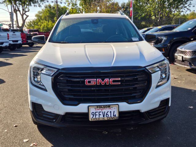 2023 GMC Terrain SLE 2023 GMC Terrain SLE