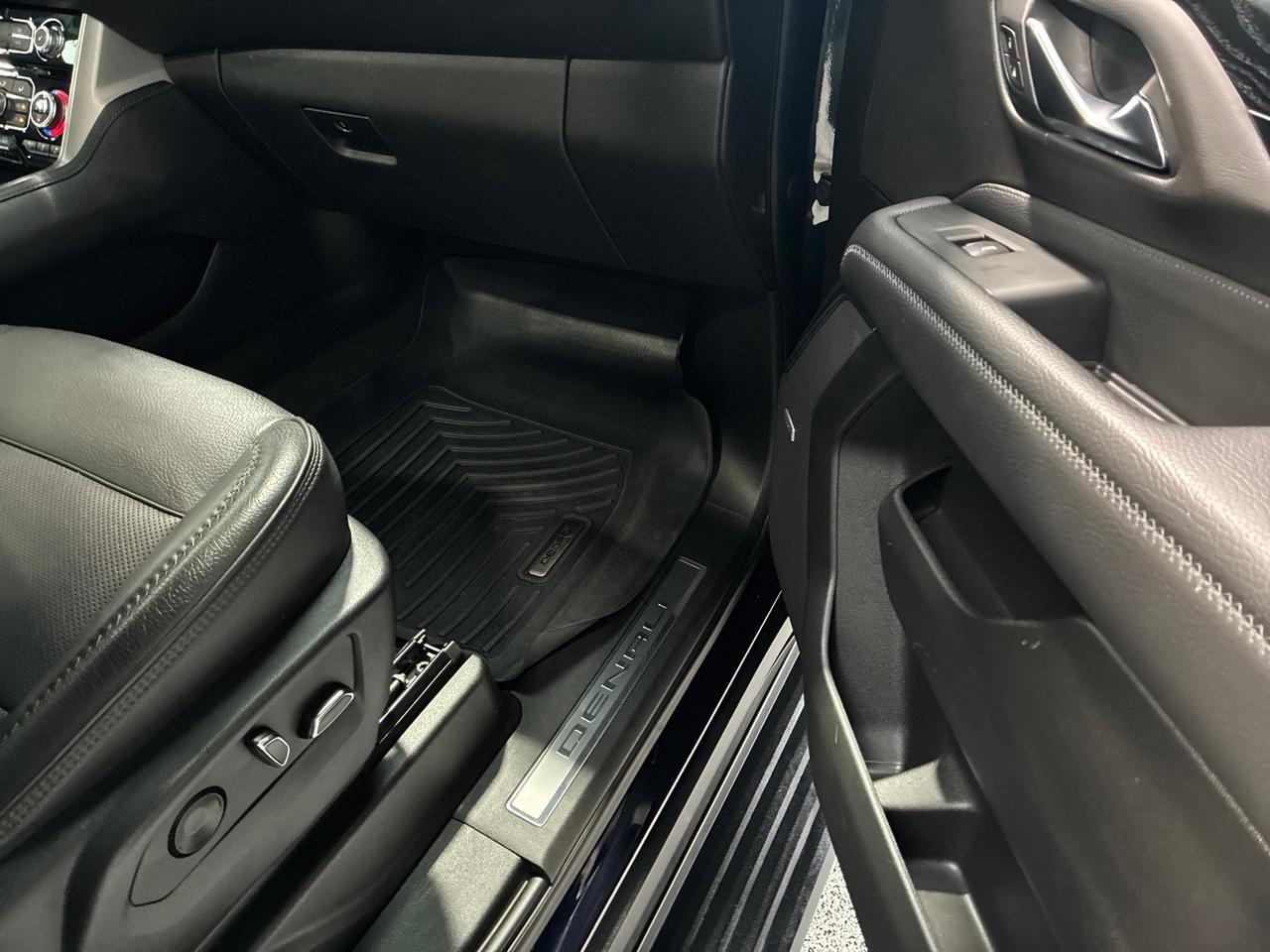 2023 GMC Yukon Denali, Power Boards, Pano Roof, Rear Entertainment Houston TX 2023 GMC Yukon Denali, Power Boards, Pano Roof, Rear Entertainment Houston TX