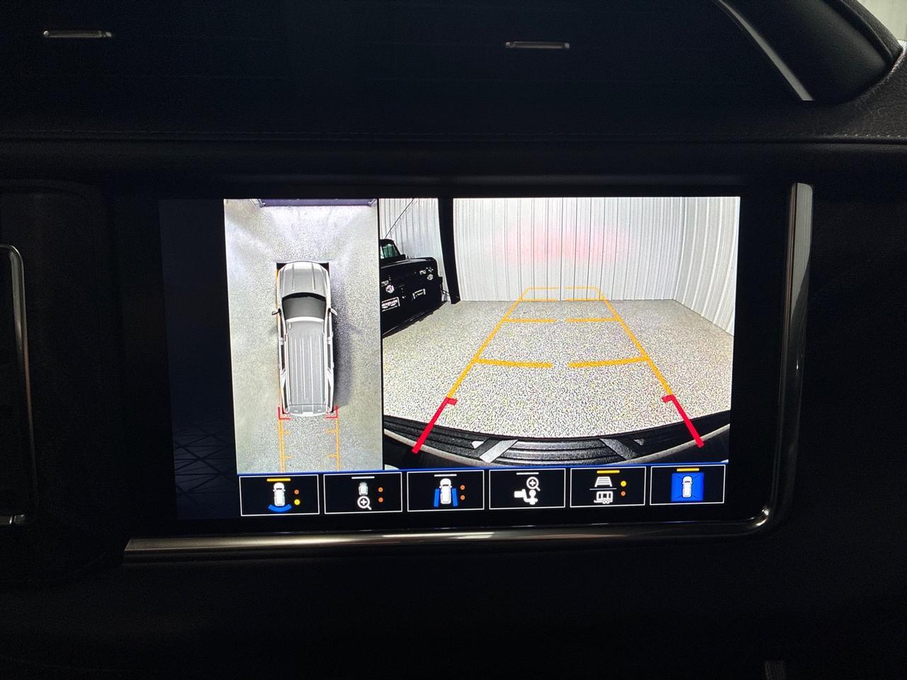 2023 GMC Yukon Denali, Power Boards, Pano Roof, Rear Entertainment Houston TX 2023 GMC Yukon Denali, Power Boards, Pano Roof, Rear Entertainment Houston TX