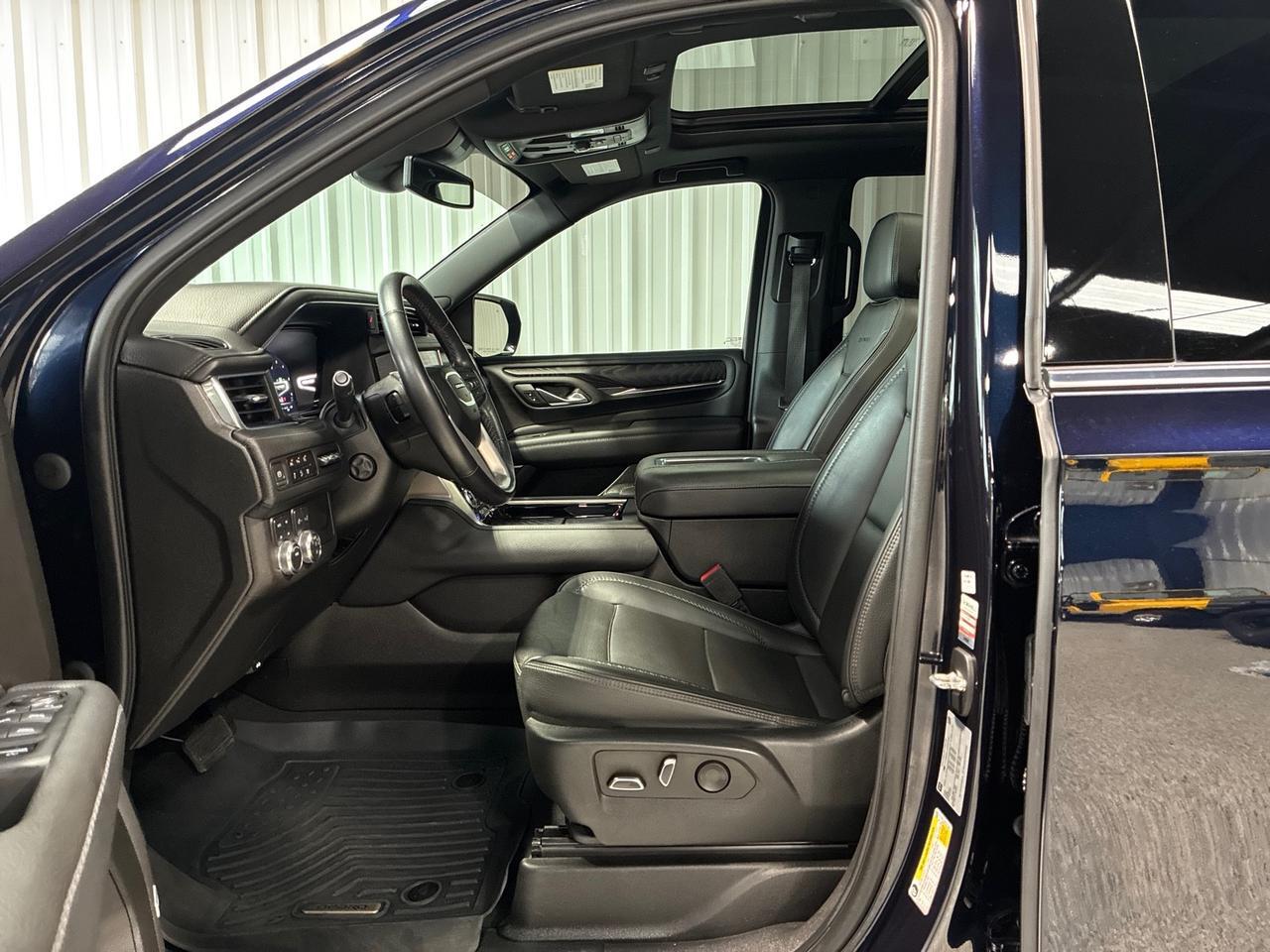 2023 GMC Yukon Denali, Power Boards, Pano Roof, Rear Entertainment Houston TX 2023 GMC Yukon Denali, Power Boards, Pano Roof, Rear Entertainment Houston TX