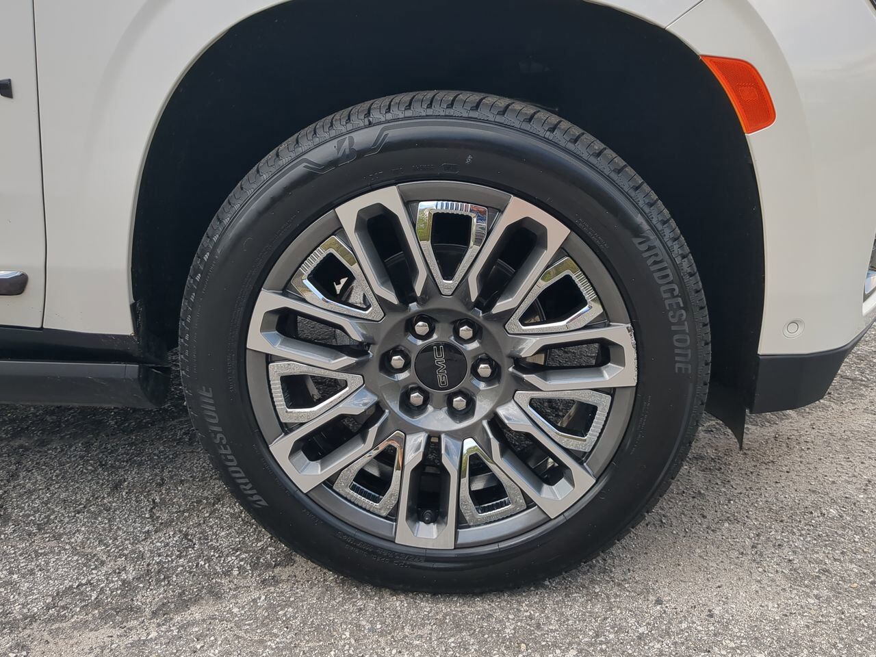 2023 GMC Yukon Denali Ultimate Appleton WI