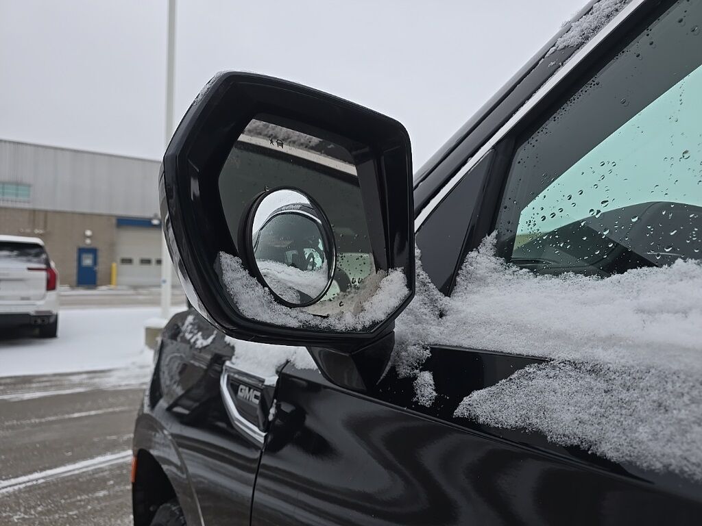 2023 GMC Yukon SLE 4WD Fond du Lac WI 2023 GMC Yukon SLE 4WD Fond du Lac WI