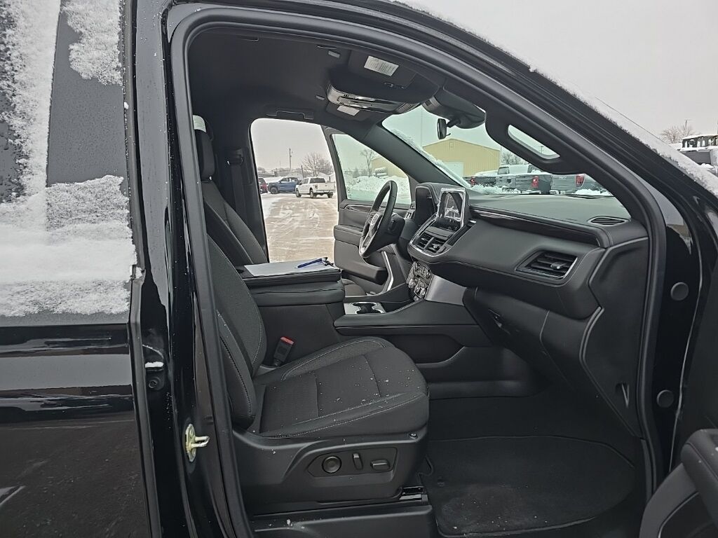 2023 GMC Yukon SLE 4WD Fond du Lac WI 2023 GMC Yukon SLE 4WD Fond du Lac WI