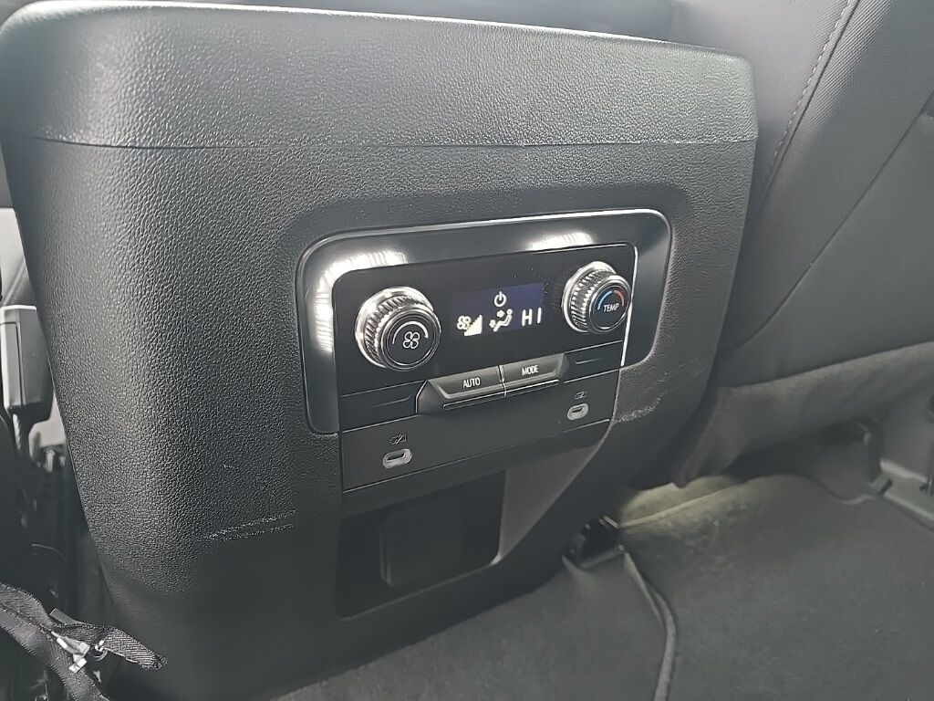 2023 GMC Yukon SLE 4WD Fond du Lac WI 2023 GMC Yukon SLE 4WD Fond du Lac WI