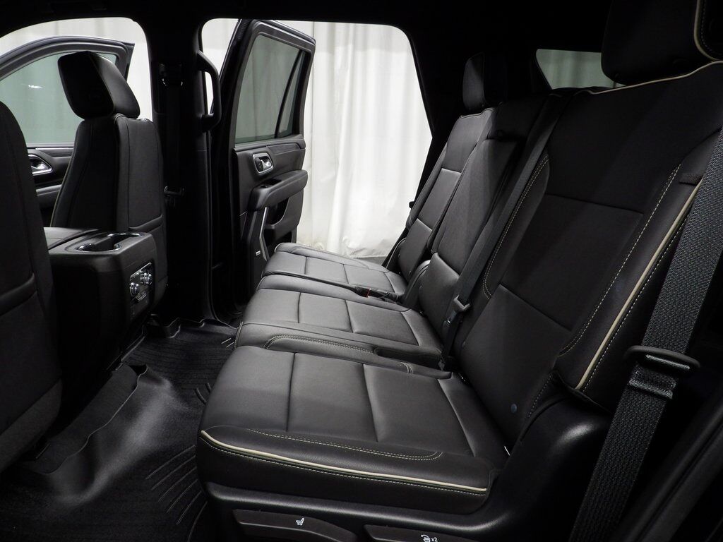 2023 GMC Yukon SLT 4WD Fond du Lac WI