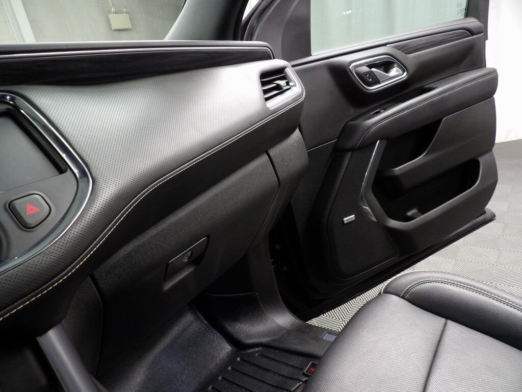 2023 GMC Yukon SLT 4WD Fond du Lac WI