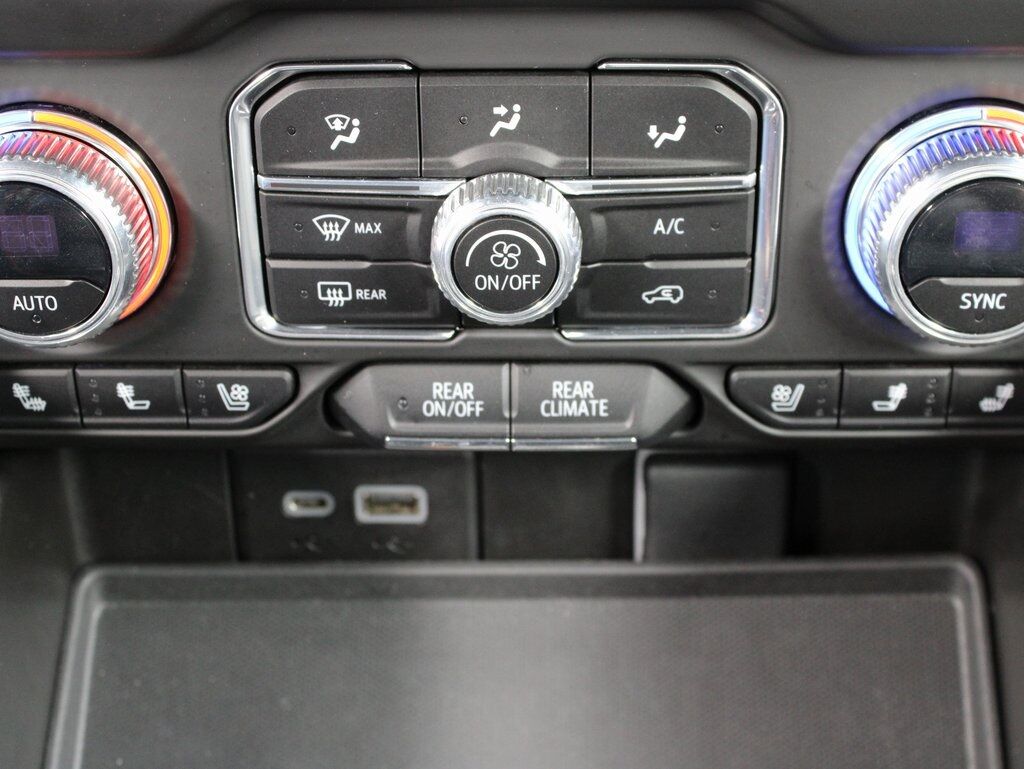 2023 GMC Yukon SLT 4WD Fond du Lac WI 2023 GMC Yukon SLT 4WD Fond du Lac WI