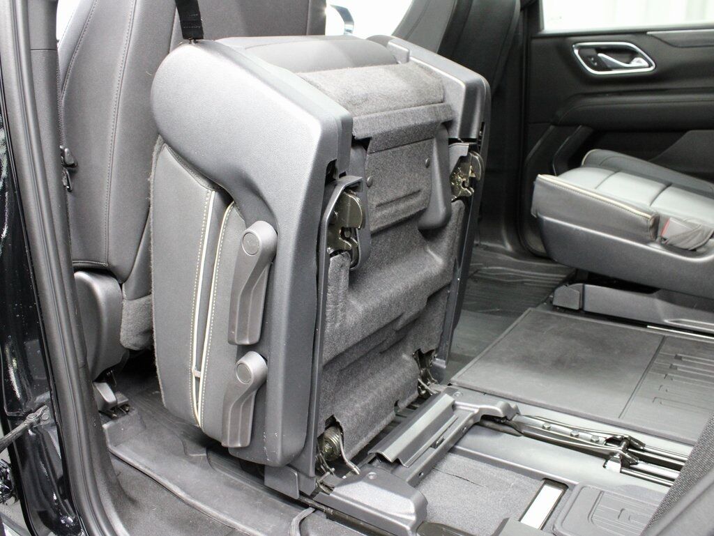 2023 GMC Yukon SLT 4WD Fond du Lac WI 2023 GMC Yukon SLT 4WD Fond du Lac WI