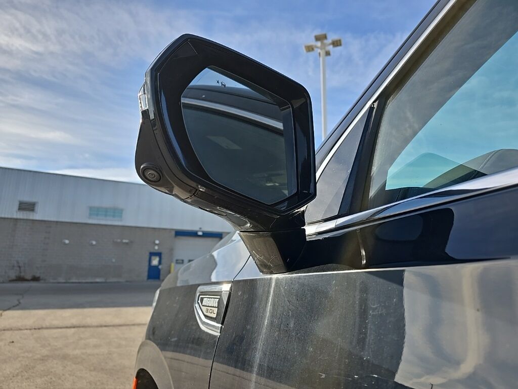 2023 GMC Yukon SLT 4WD Minocqua WI 2023 GMC Yukon SLT 4WD Minocqua WI