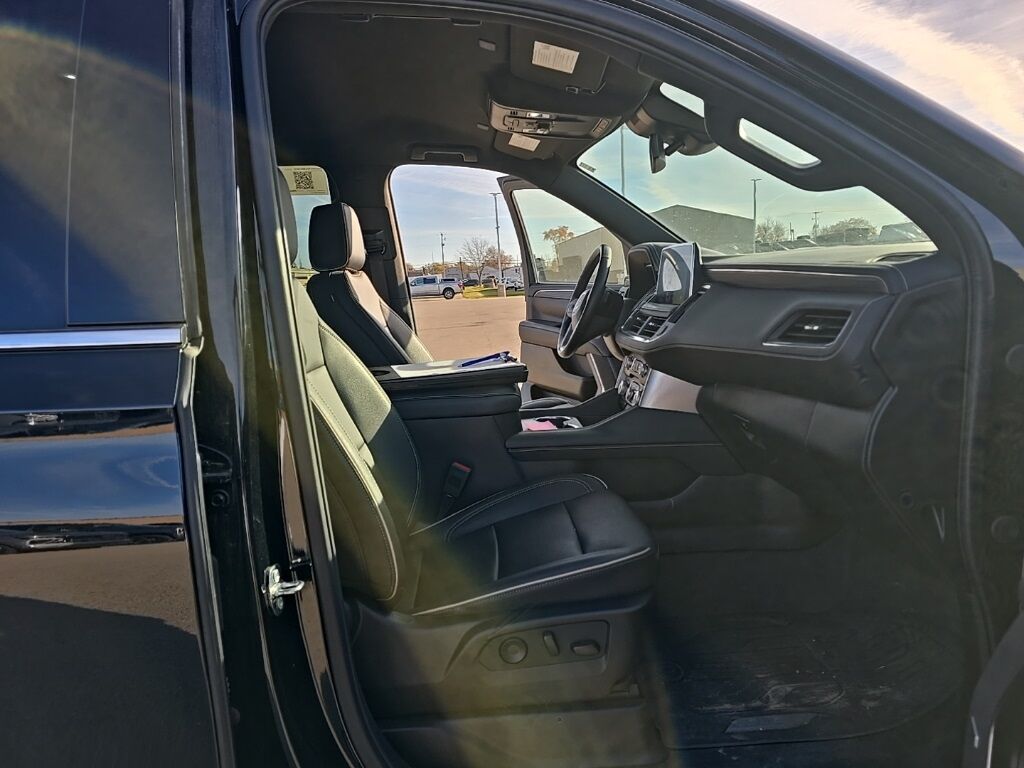 2023 GMC Yukon SLT 4WD Minocqua WI 2023 GMC Yukon SLT 4WD Minocqua WI