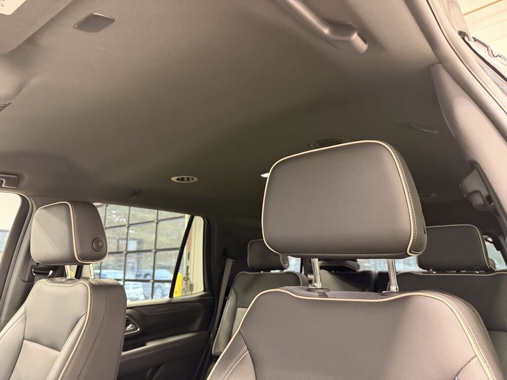 2023 GMC Yukon SLT 4WD Minocqua WI 2023 GMC Yukon SLT 4WD Minocqua WI