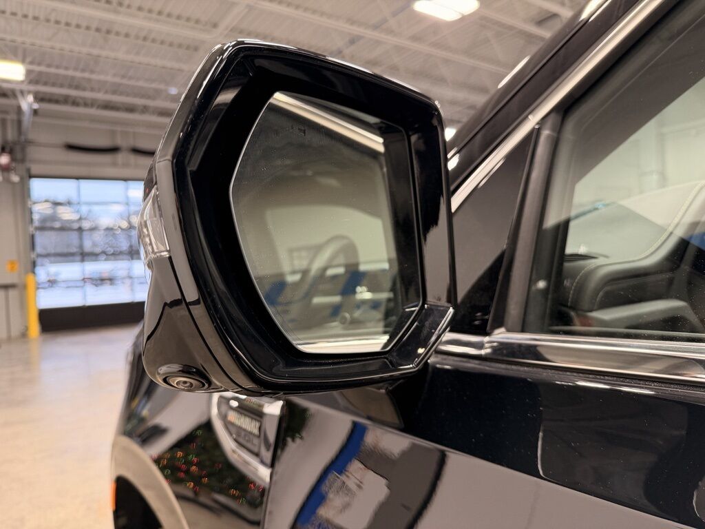 2023 GMC Yukon SLT 4WD Minocqua WI 2023 GMC Yukon SLT 4WD Minocqua WI