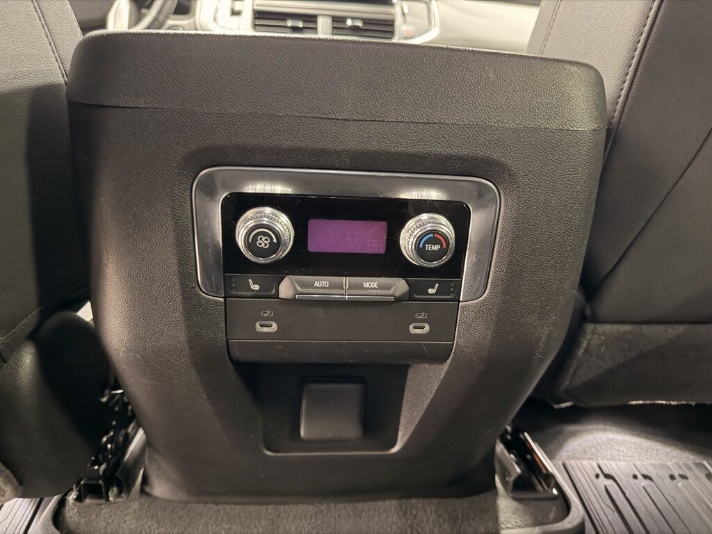 2023 GMC Yukon SLT 4WD Minocqua WI 2023 GMC Yukon SLT 4WD Minocqua WI