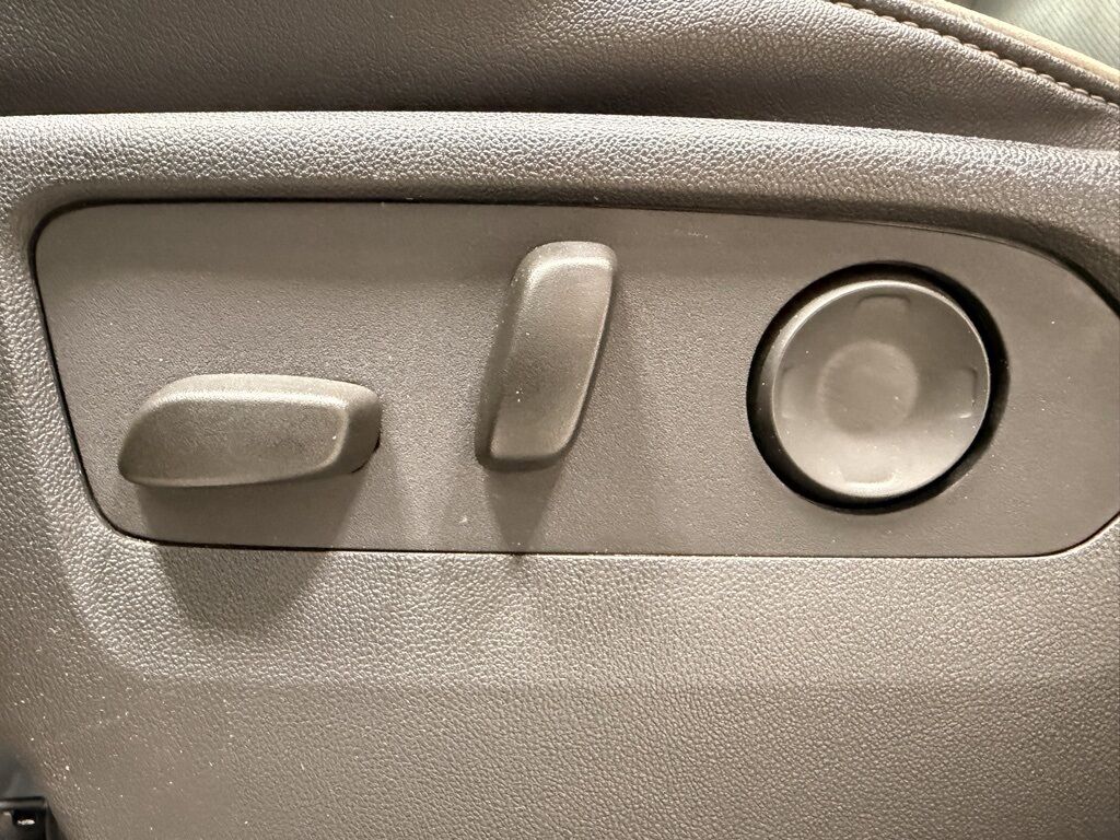 2023 GMC Yukon SLT 4WD Minocqua WI 2023 GMC Yukon SLT 4WD Minocqua WI