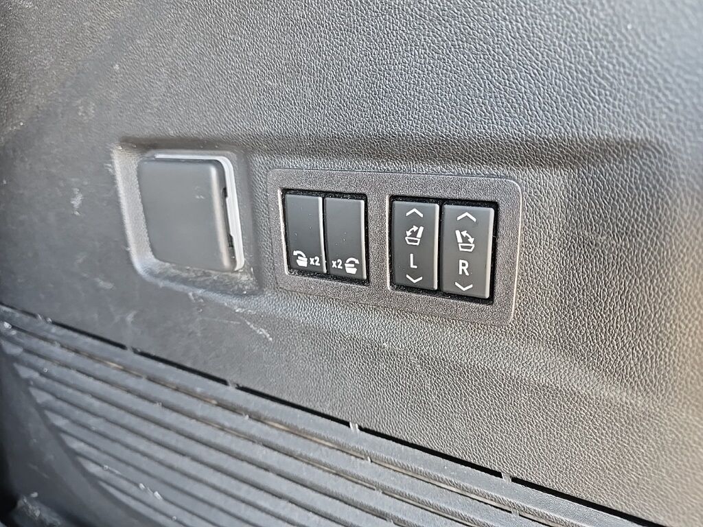 2023 GMC Yukon SLT 4WD Minocqua WI 2023 GMC Yukon SLT 4WD Minocqua WI