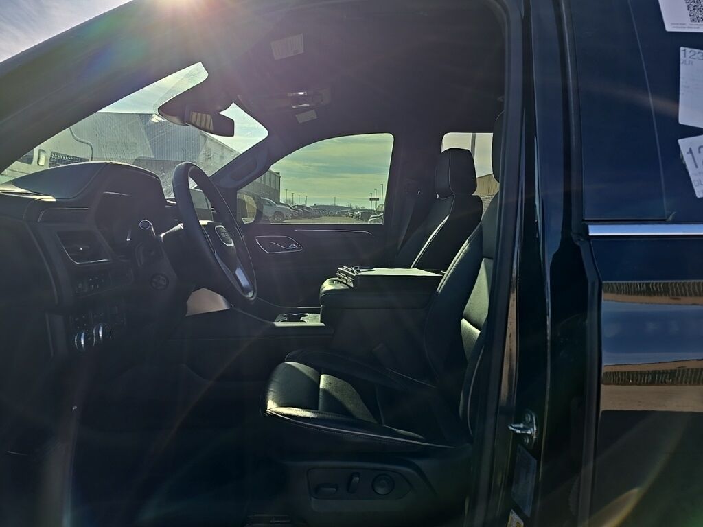 2023 GMC Yukon SLT 4WD Minocqua WI 2023 GMC Yukon SLT 4WD Minocqua WI