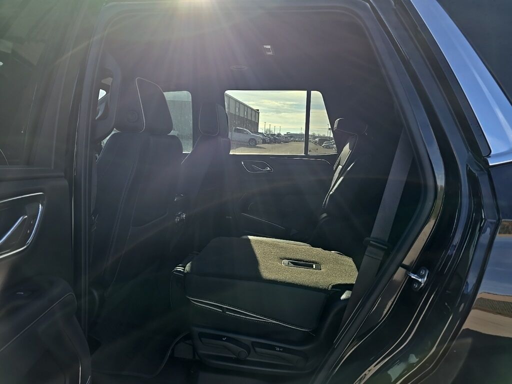 2023 GMC Yukon SLT 4WD Minocqua WI 2023 GMC Yukon SLT 4WD Minocqua WI