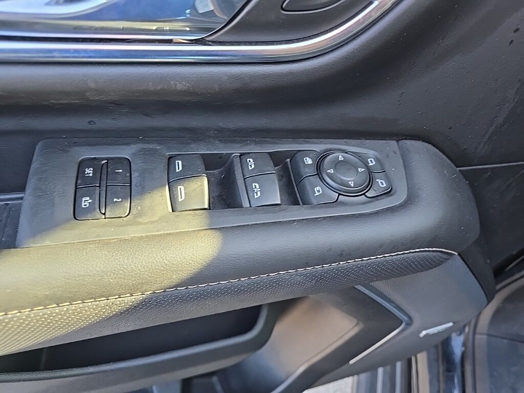 2023 GMC Yukon SLT 4WD Minocqua WI 2023 GMC Yukon SLT 4WD Minocqua WI