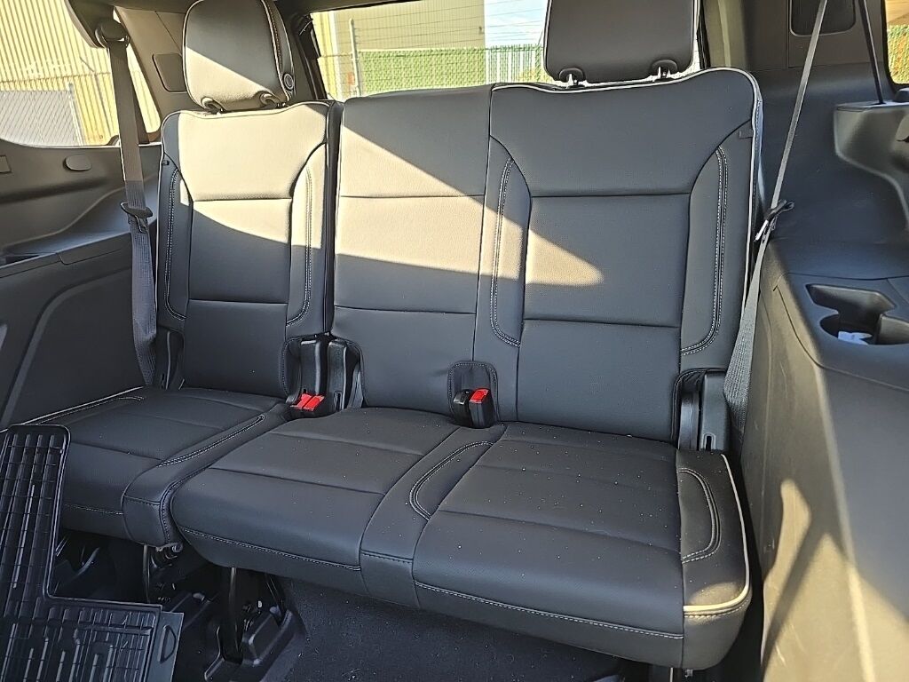 2023 GMC Yukon SLT 4WD Minocqua WI 2023 GMC Yukon SLT 4WD Minocqua WI