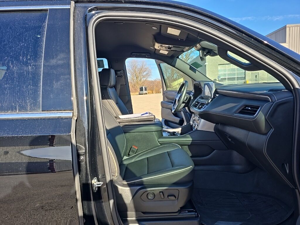 2023 GMC Yukon SLT 4WD Minocqua WI 2023 GMC Yukon SLT 4WD Minocqua WI