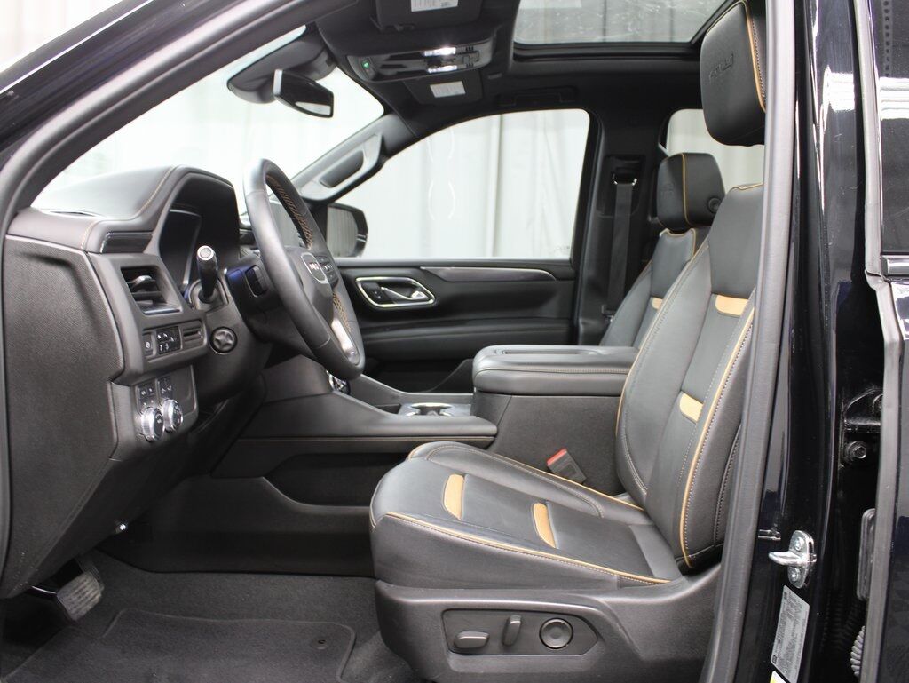 2023 GMC Yukon XL AT4 4WD Fond du Lac WI