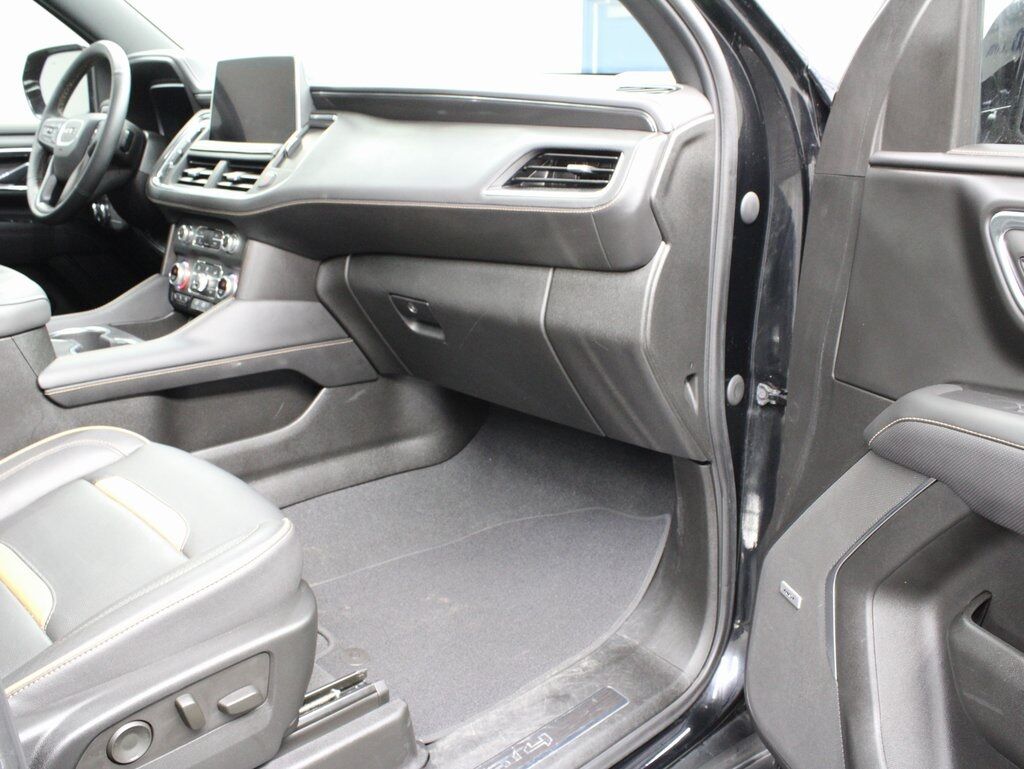 2023 GMC Yukon XL AT4 4WD Fond du Lac WI