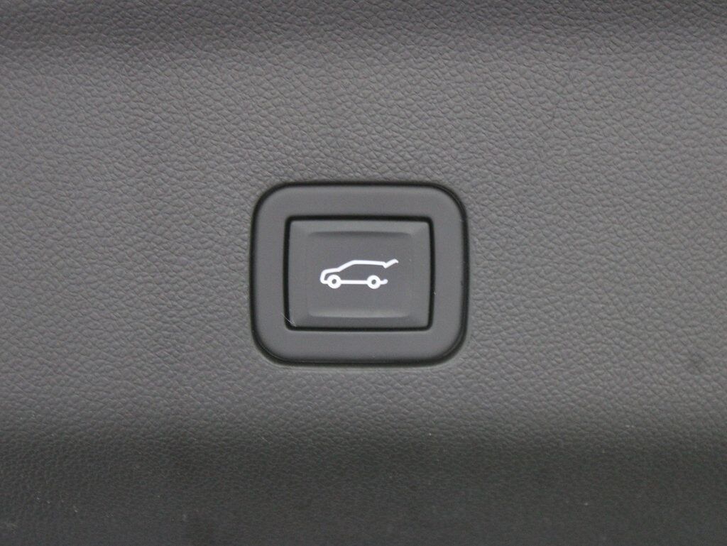 2023 GMC Yukon XL AT4 4WD Fond du Lac WI