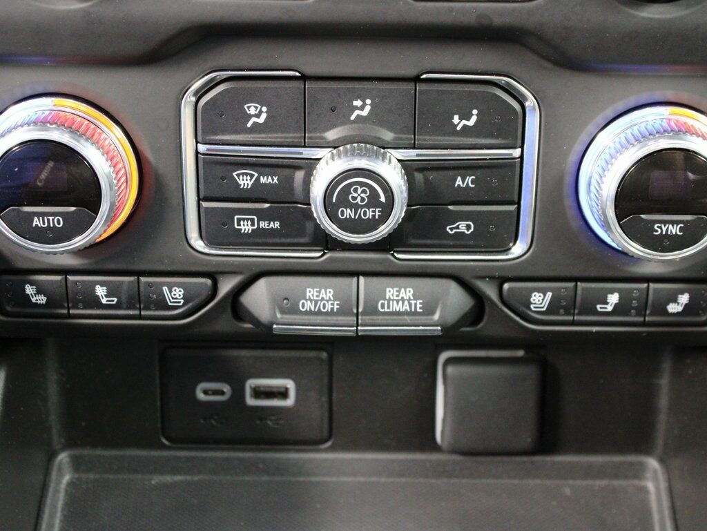 2023 GMC Yukon XL AT4 4WD Fond du Lac WI