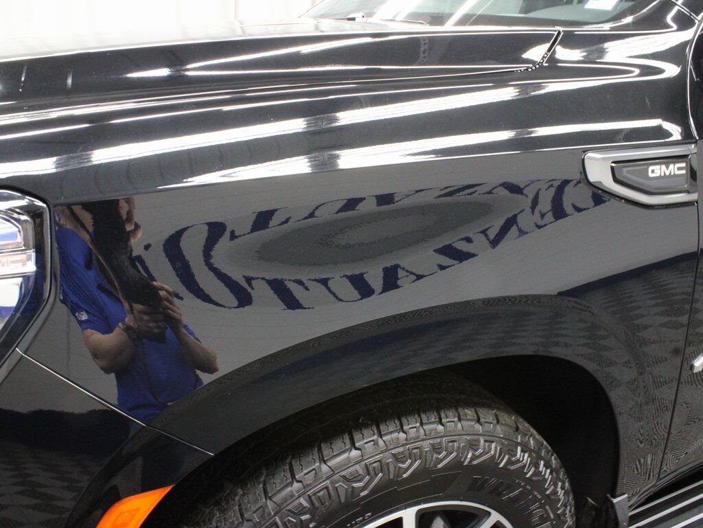 2023 GMC Yukon XL AT4 4WD Fond du Lac WI