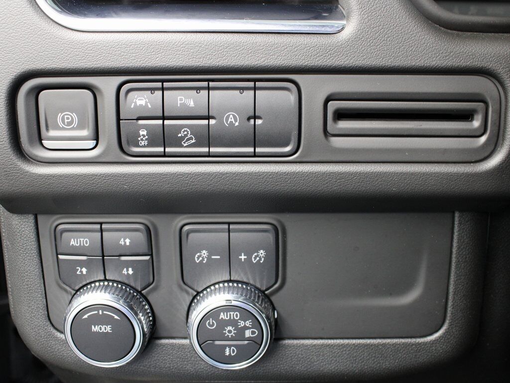 2023 GMC Yukon XL AT4 4WD Fond du Lac WI