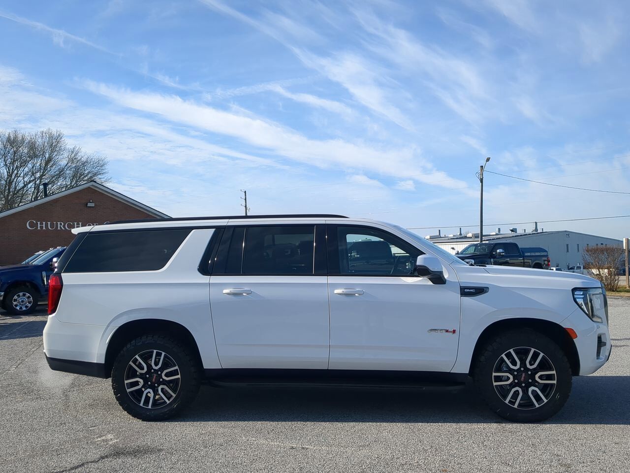 2023 GMC Yukon XL AT4 Appleton WI