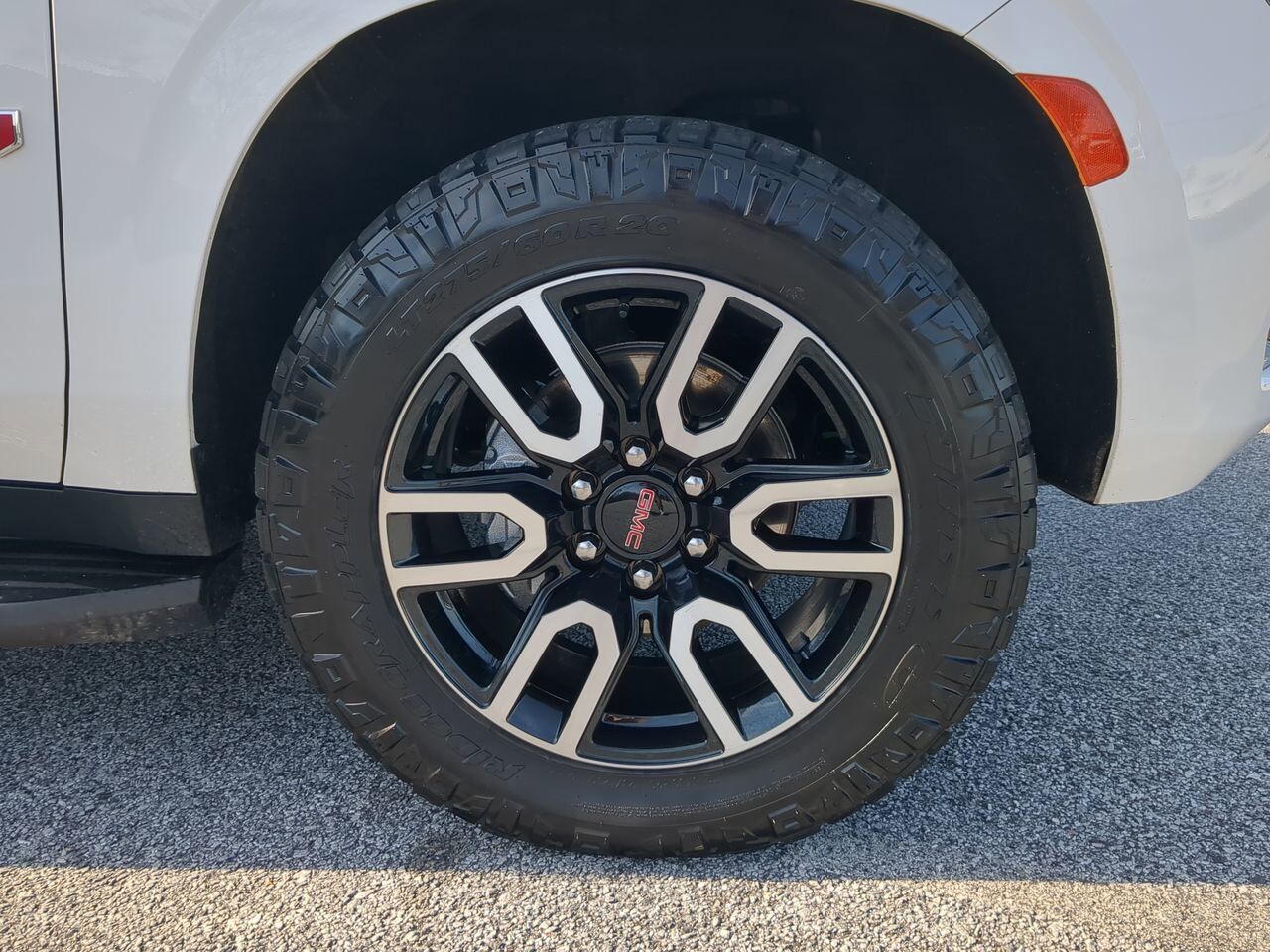 2023 GMC Yukon XL AT4 Appleton WI