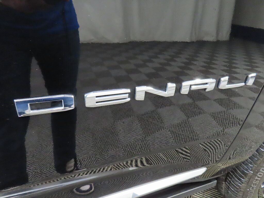 2023 GMC Yukon XL Denali 4WD Fond du Lac WI 2023 GMC Yukon XL Denali 4WD Fond du Lac WI