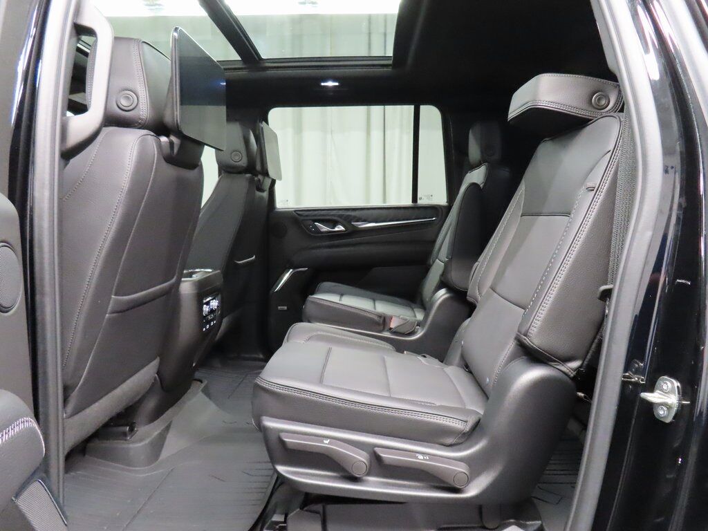 2023 GMC Yukon XL Denali 4WD Fond du Lac WI 2023 GMC Yukon XL Denali 4WD Fond du Lac WI