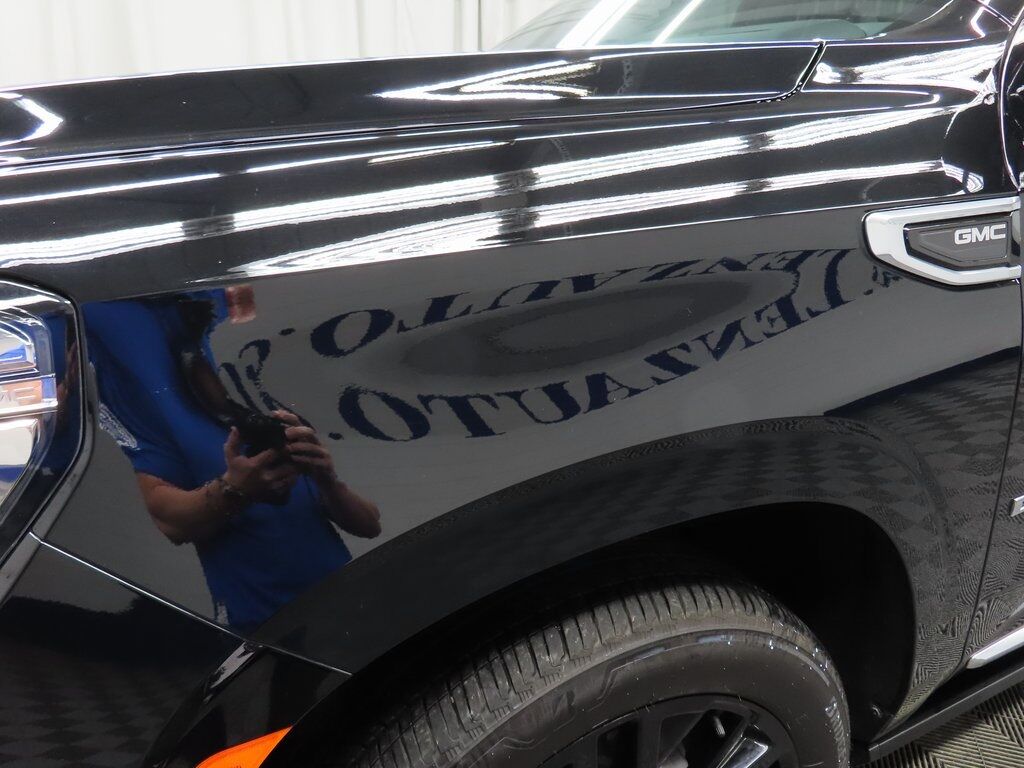 2023 GMC Yukon XL Denali 4WD Fond du Lac WI 2023 GMC Yukon XL Denali 4WD Fond du Lac WI