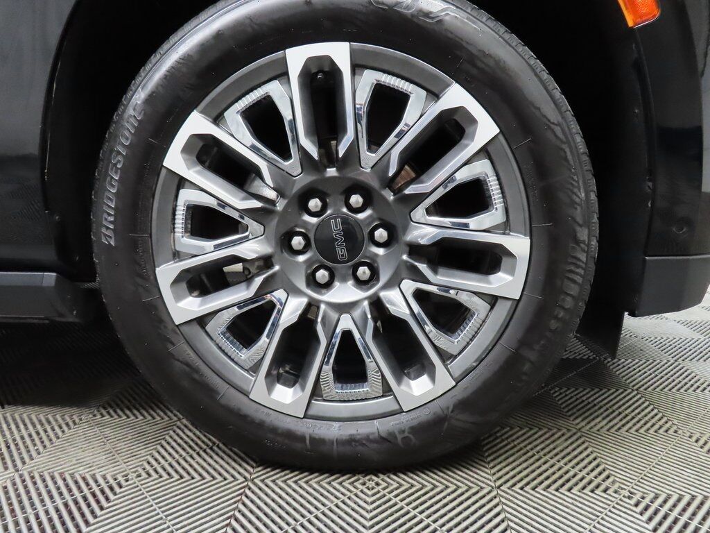 2023 GMC Yukon XL Denali Ultimate 4WD 7 Passenger Minocqua WI