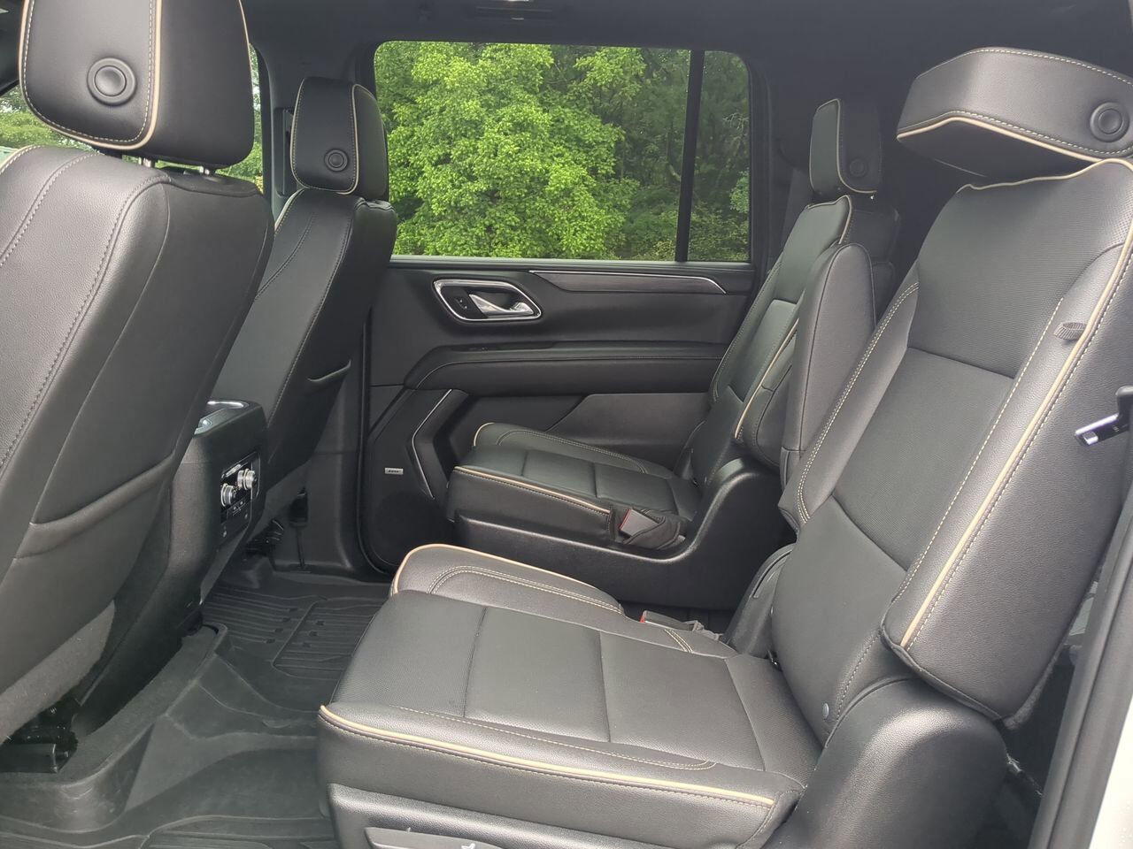 2023 GMC Yukon XL SLT Appleton WI