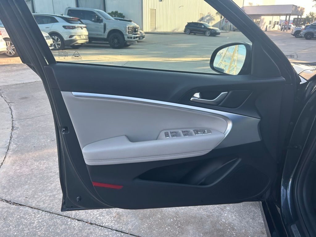 2023 Genesis G70 2.0T Tampa FL