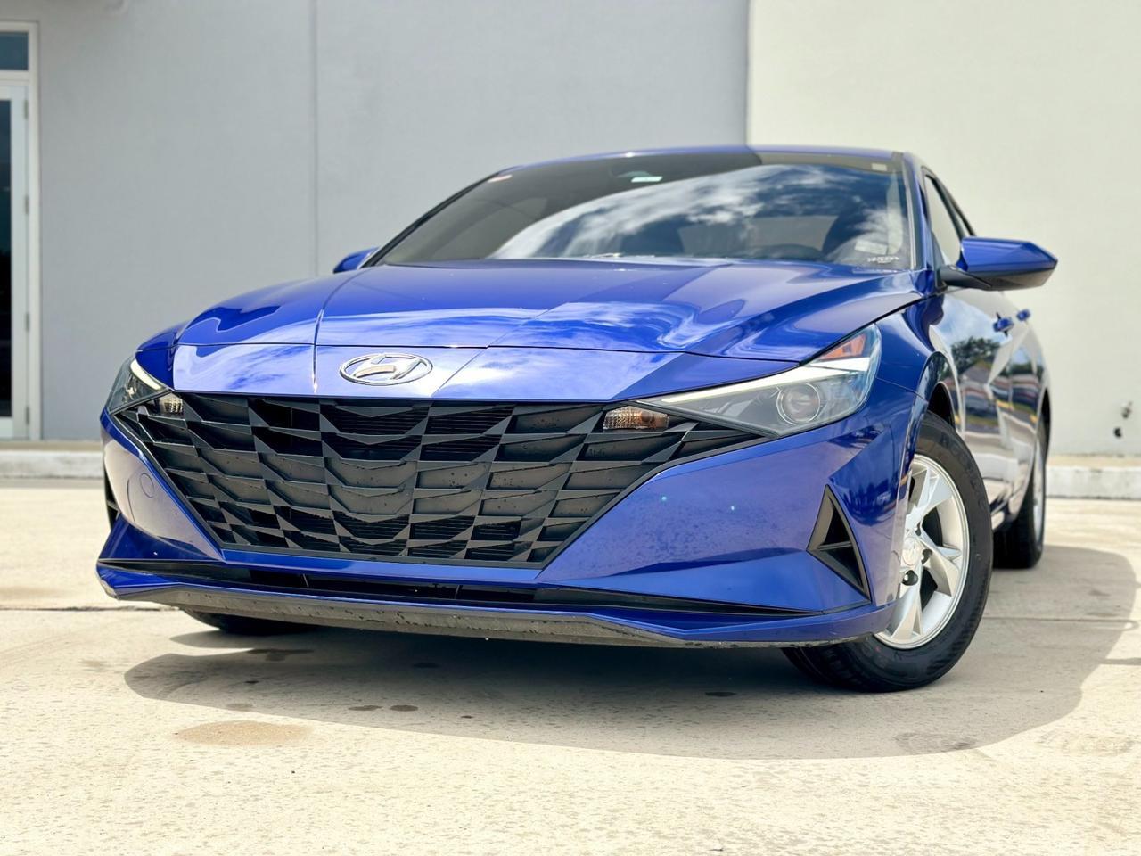 2023 Hyundai Elantra SE