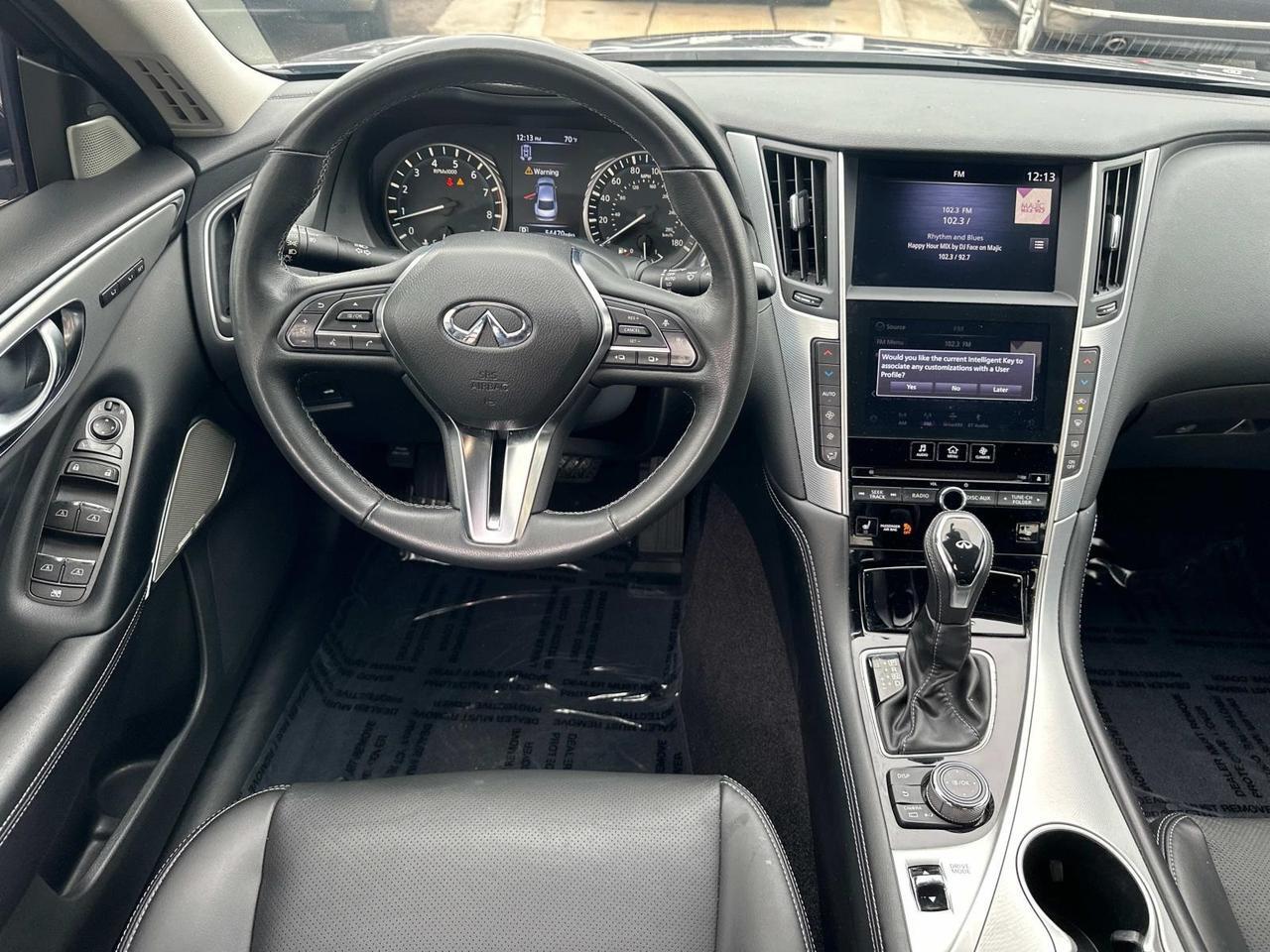 2023 INFINITI Q50 LUXE