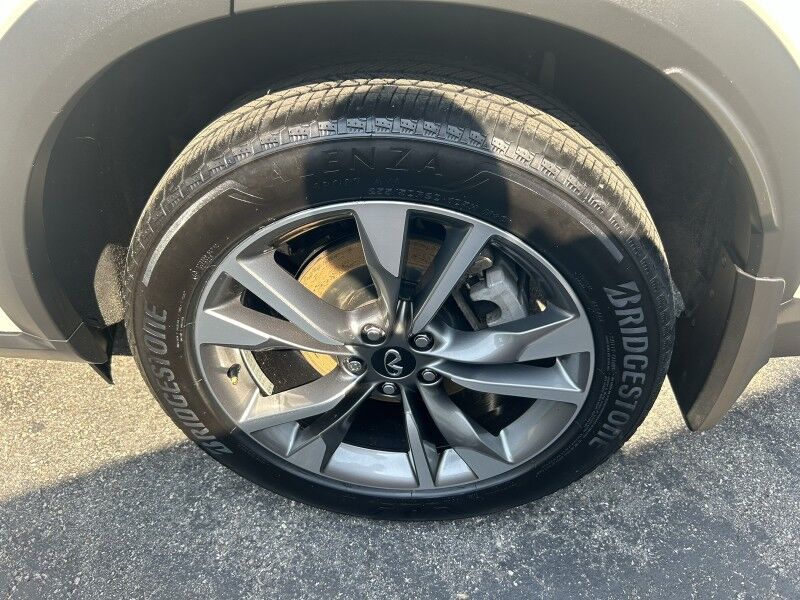 2023 INFINITI QX60 LUXE Webster MA 2023 INFINITI QX60 LUXE Webster MA