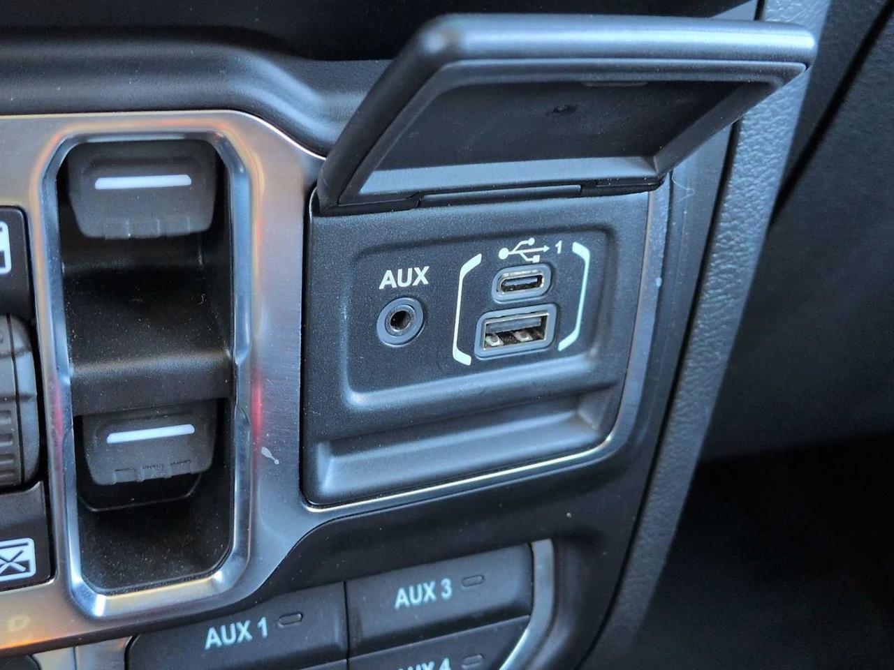 2023 Jeep Gladiator Mojave Irving TX