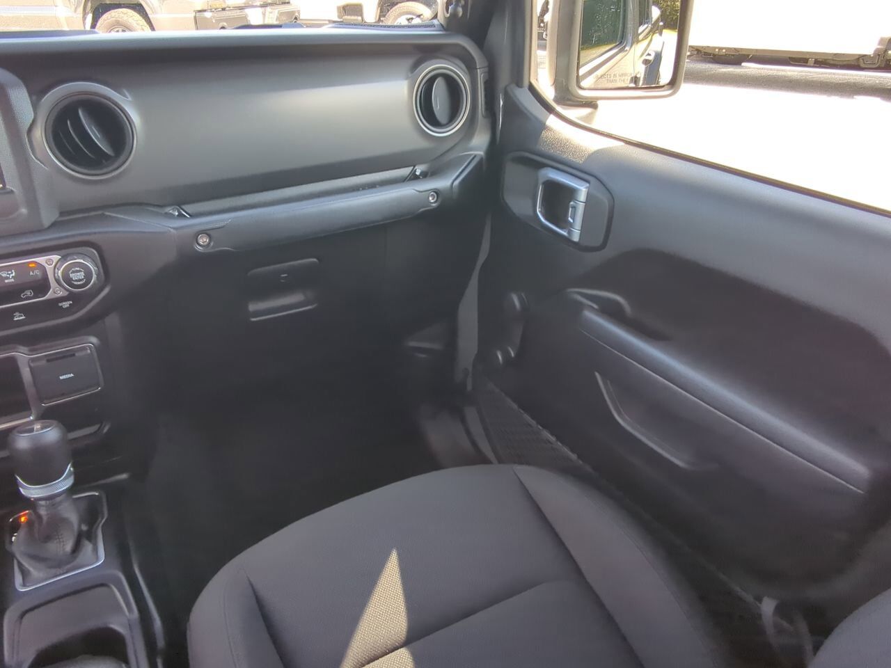 2023 Jeep Gladiator Sport Appleton WI