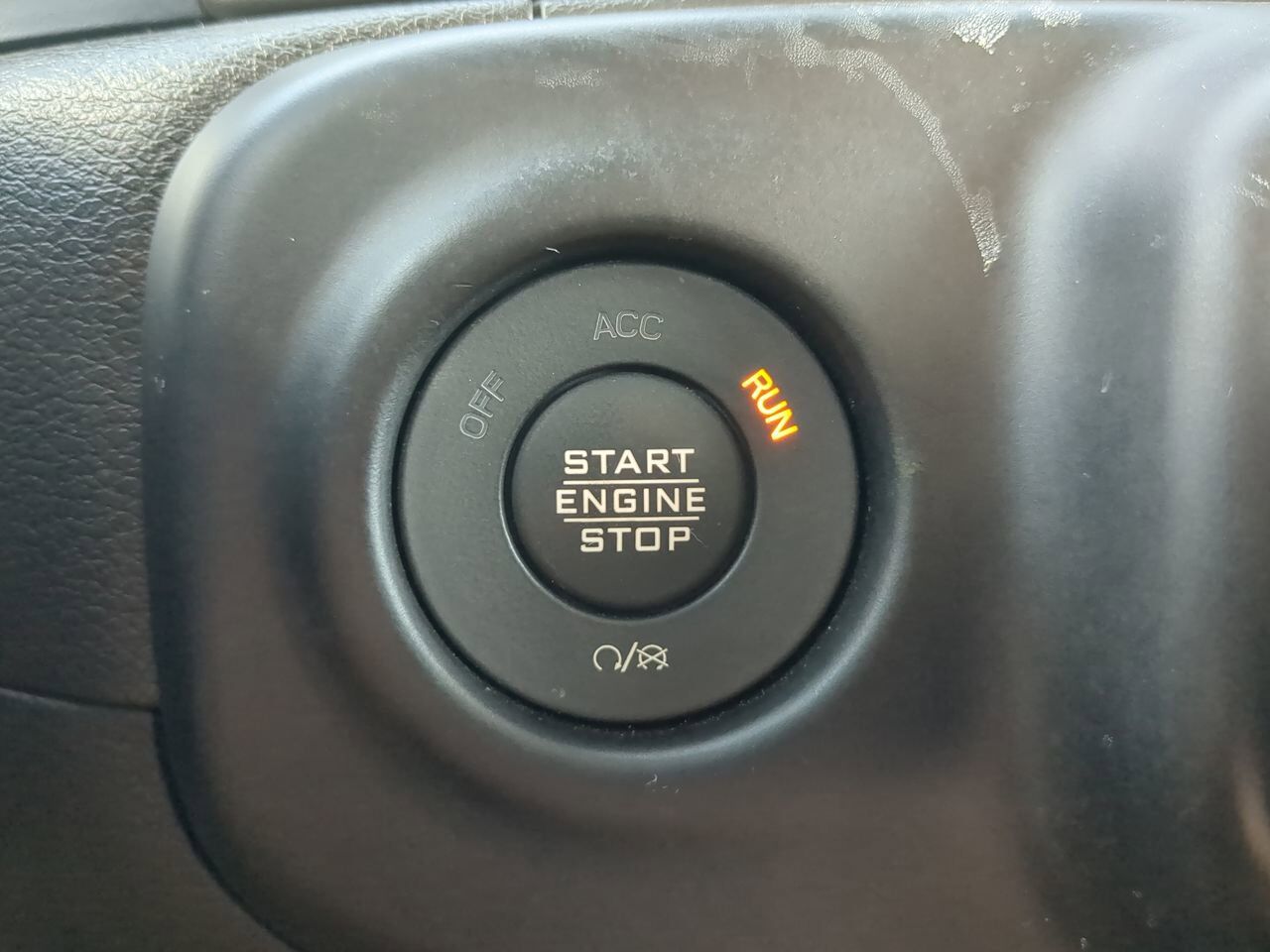 2023 Jeep Gladiator Sport Appleton WI