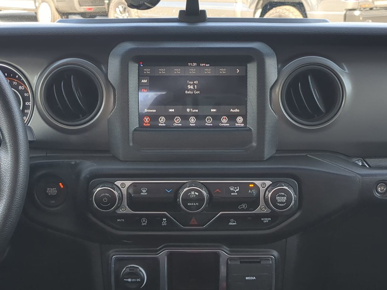 2023 Jeep Gladiator Sport Appleton WI